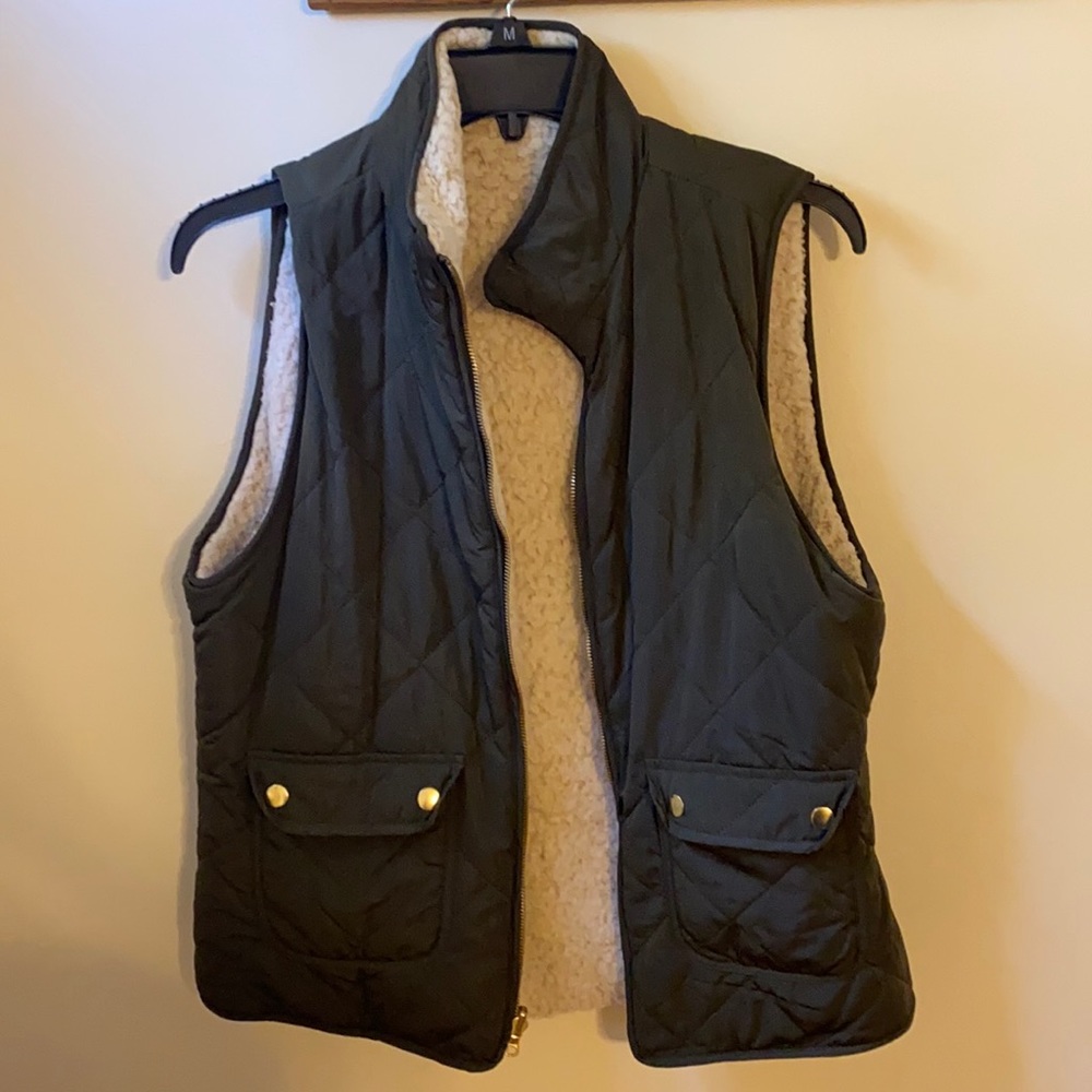 Women’s quilted Sherpa lined vest